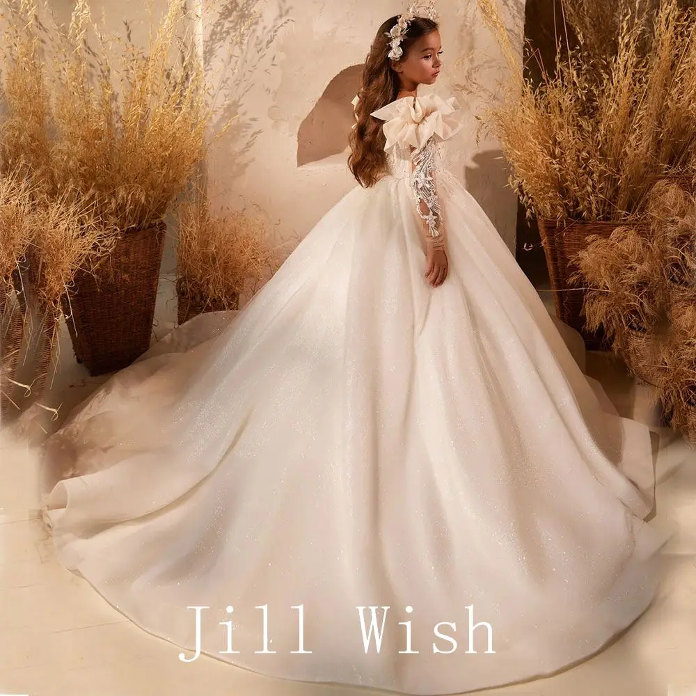 Рисунок 5 - Блестящее элегантное платье Jill