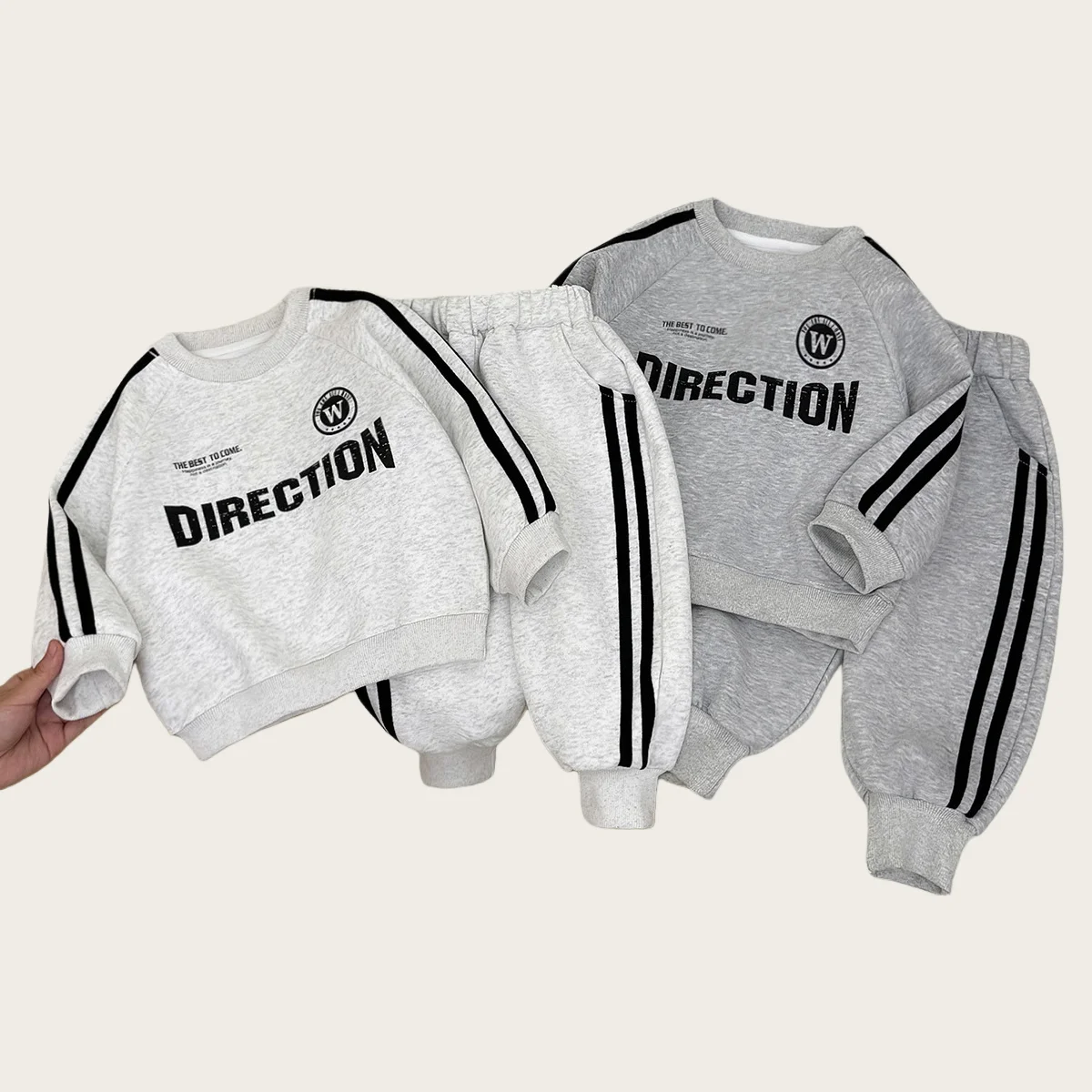 Kinder Jungen Langarm Top und Hosen Trainingsanzug Casual Brief Drucken Sweatshirt Sets für Kinder 1-8Y Baby Mädchen Kleidung Weiche Outfit