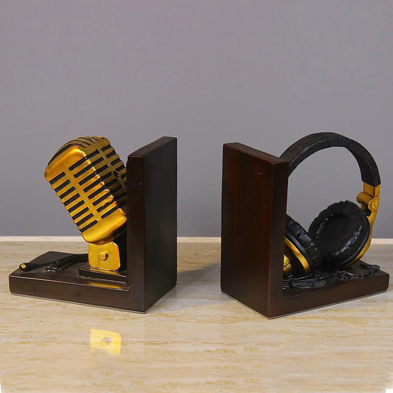 Bookends Microphone Headset Shape European Book Organizer Book Holder for Office Living Room Bookshelf Study Decor