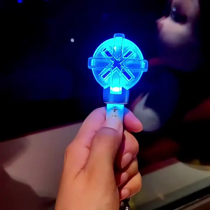 ГОРЯЧИЕ Kpop мини-световые брелки электронные фонари сумка подвесные брелоки для