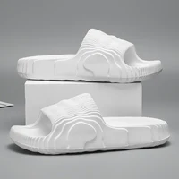Sandales de plage solides pour hommes et femmes, pantoufles d'été antidérapantes, souples, unisexes, chaussures de luxe ultralégères pour l'extérieur 3