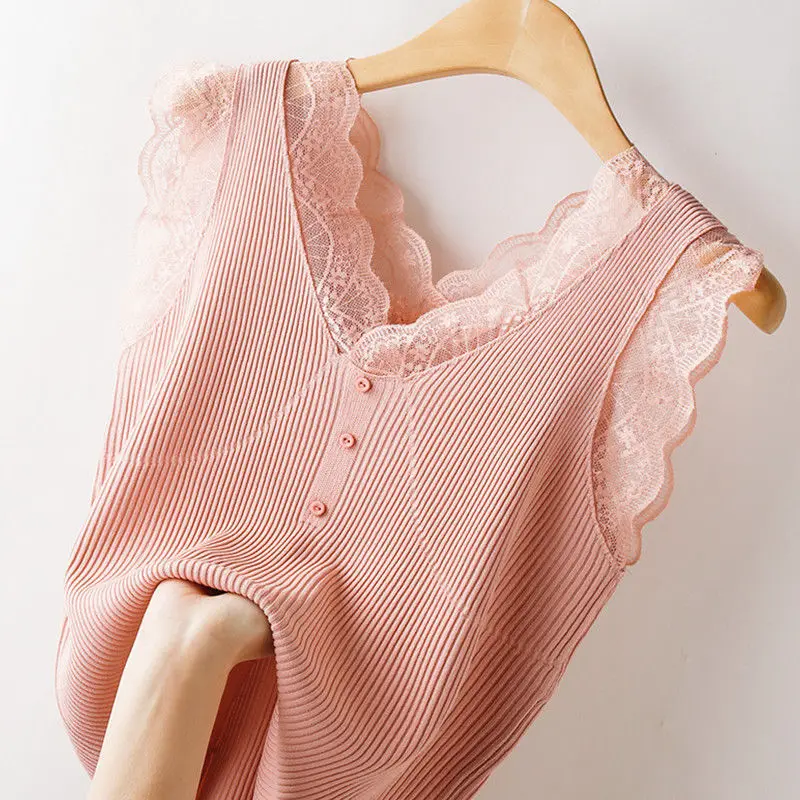 

2023 New Summer Fashion Sexy Lace V-Neck Strap Spliced Button Loose Relaxed Sleeveless Knitted Pit Striped Women's Tank Top