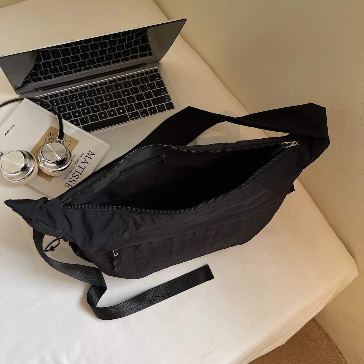 Japanese-Style Ultra-Light Waterproof Crossbody Bag Nylon Fabric Unisex Versatile Shoulder Bag Dumpling Bag Cycling Backpack Chest Bag Travel Hiking