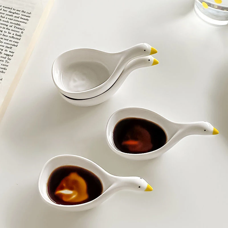 Swan Shaped Seasoning Dish Soy Sauce Plate Ceramic Disc Tomato Holder Salad Dressing Container Creative Table Decoration Home