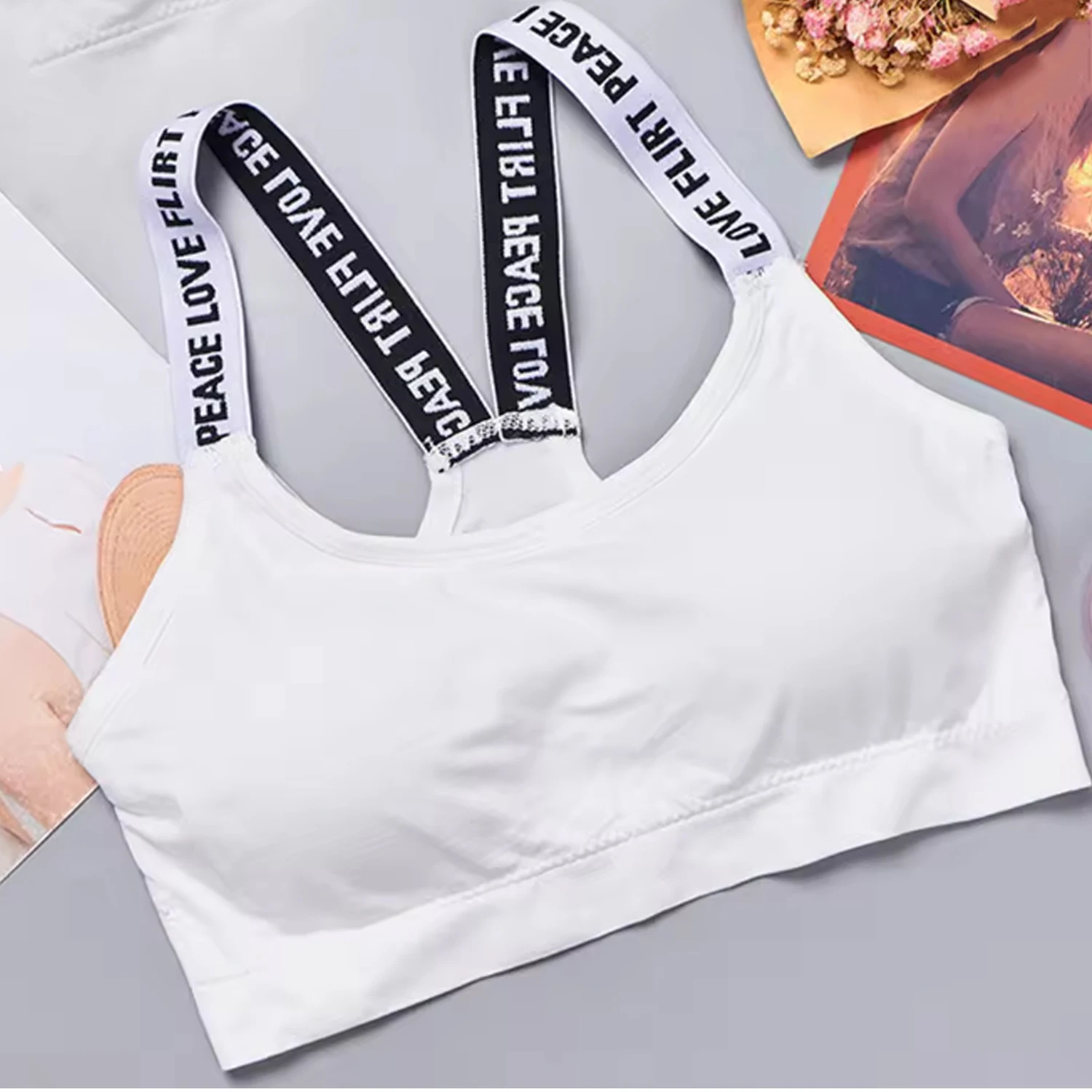 Ropa interior deportiva para mujer, Top corto sin costuras para Yoga y Fitness, correas anchas con letras, ropa deportiva cómoda para entrenamiento