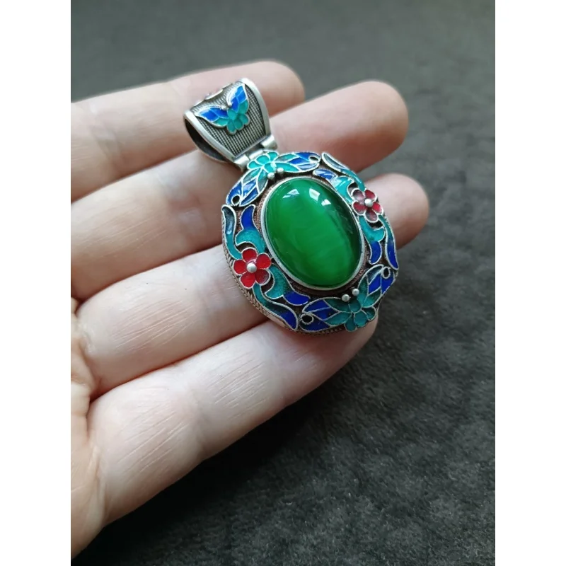 

Antique Collection Tibetan Area Backflow Old Silver Inlaid Opal Pendant Pendant Tibetan Silver Cloisonne Opal Pendant