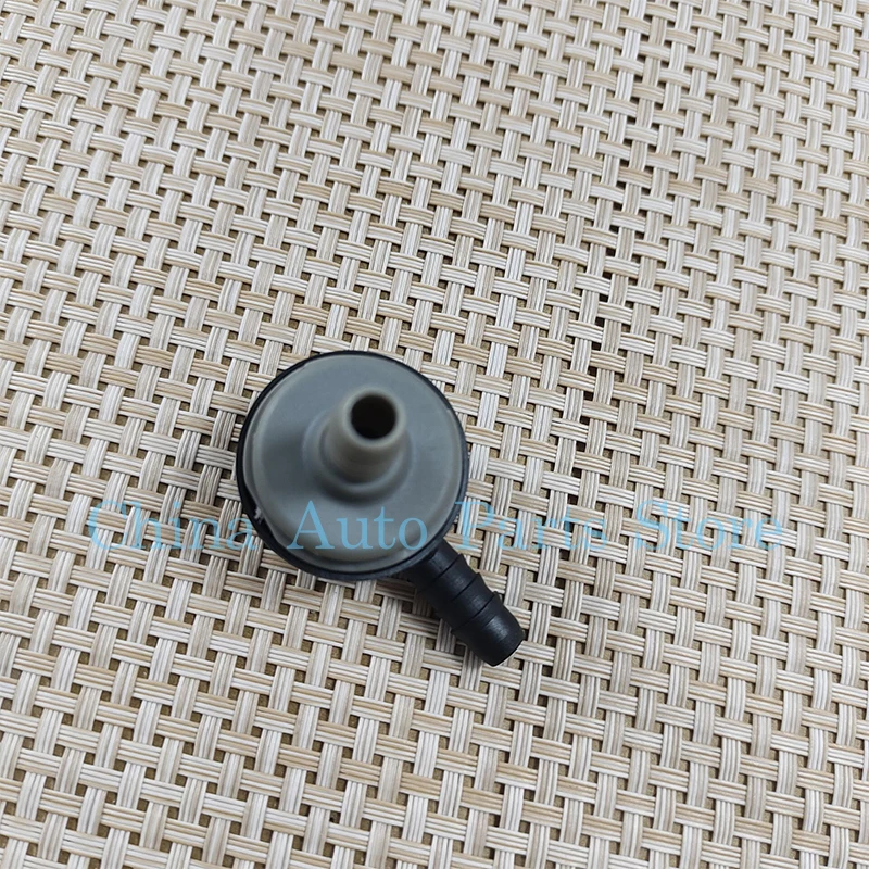 Engine Exhaust Valve Cover PCV Valve For Chevrolet Cruze Buick Excelle GT Opel Astra 55568437