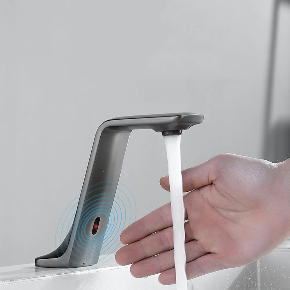 ปืนสีเทาทองเหลืองอัตโนมัติ Touchless ก๊อกน้ําอ่างล้างหน้าห้องน้ําสมาร์ทอินฟราเรด Motion Sensor เดี่ยวเย็นมืออ่างล้างหน้า TAP l 1