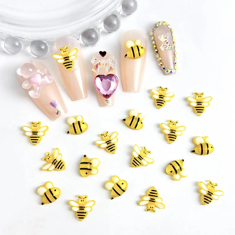 50pcs Random Mixed Resin Cute Cartoon Bee Nail Art Charm Mini Exquisite Nail Ornaments Nail Decoration DIY 2