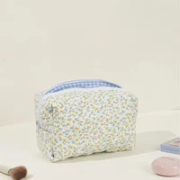 Floral Puffy Quilted Large Makeup Bag Travel Cosmetic Pouch Flower Printed Storage Organizer Makeup Accessory 4