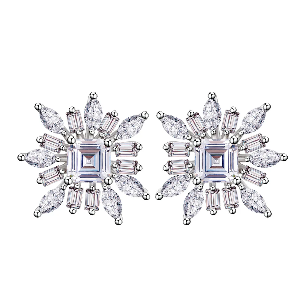 

Fashionable and Luxurious Diamond Inlaid Flower Shaped Earrings for Women's European and American Style 925 Silver Earrings