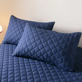 Waterproof pillowcase, dirty and dustproof pillow case, small square pattern, no pillow core and fitted sheet. 1