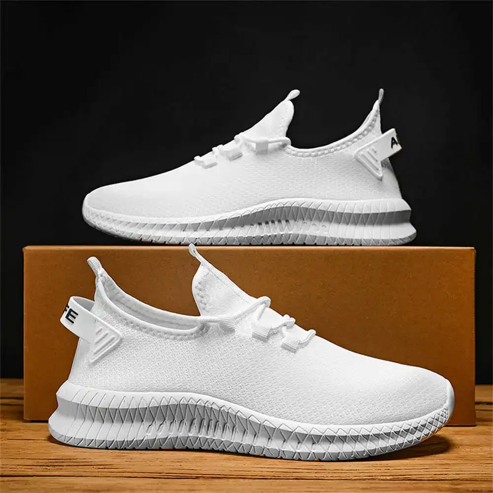 

Spring Stockings Spring 2024 Designer Running Basket Shoes Men Size 38 Men's Sneakers Sports Drop Shipping Sporty Pie