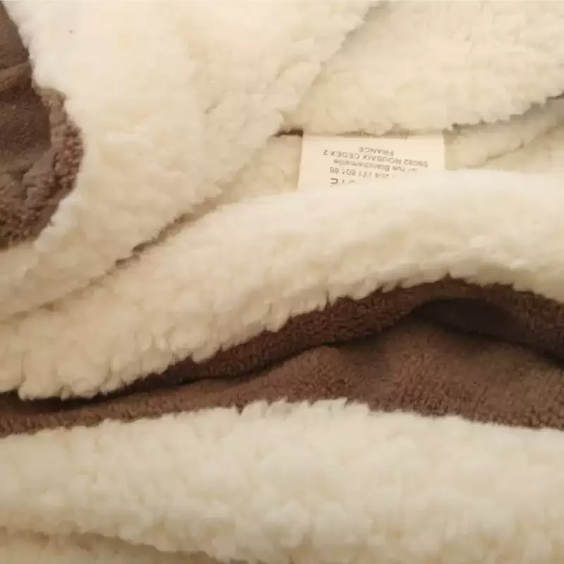 Double layer thickened coral fleece small blanket, sofa cover blanket, lamb fleece office nap, nap, air conditioning blanket 2