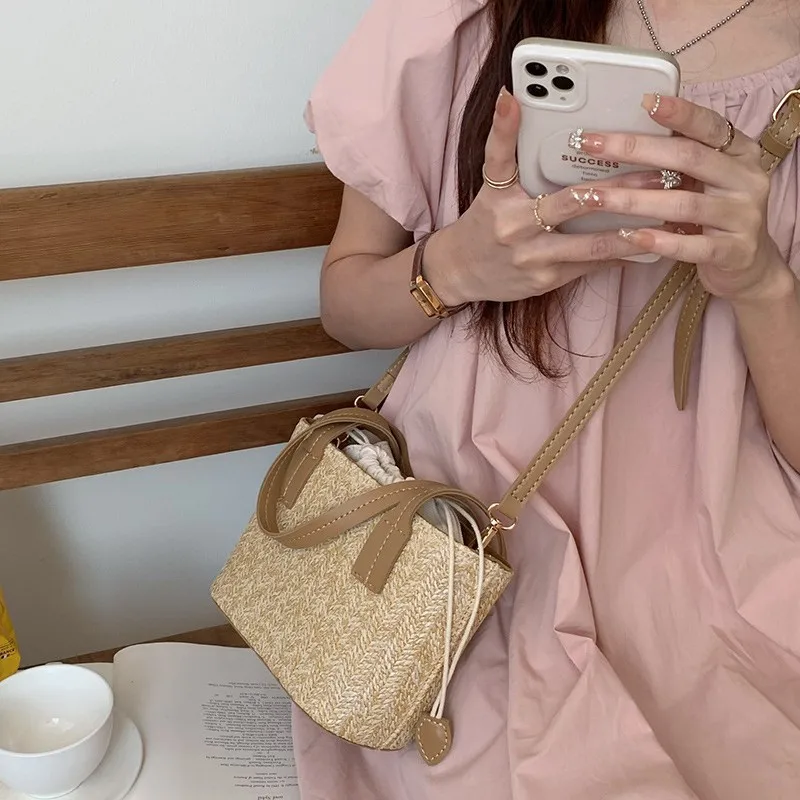 Woven Rattan Beach Bag Summer Style Handheld Shoulder Crossbody Bucket Bag for Women Vacation Travel Fashion
