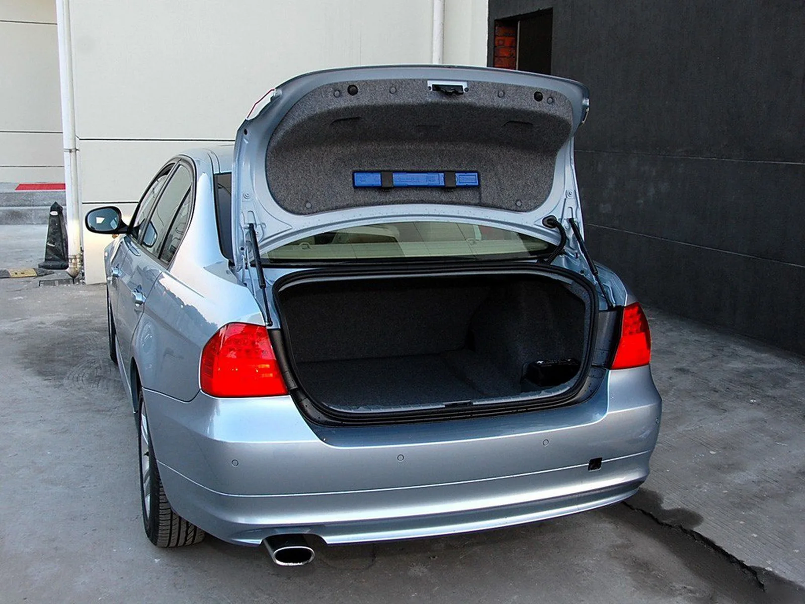 2x BMW 3-Series E90 Saloon 2005-2011 Rear Upper Tailgate Boot Lifter Gas Struts