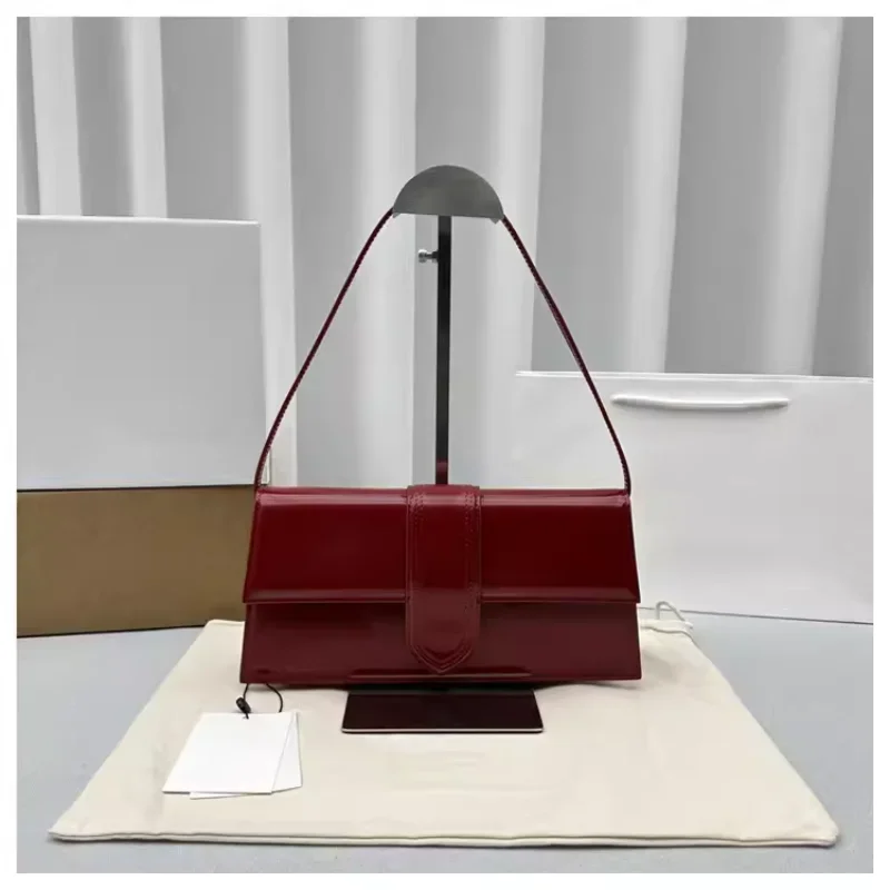 

Летняя новая французская нишевая дизайнерская сумка через плечо, искусственная воловья кожа, портативная маленькая квадратная сумка, Высококачественная женская красная сумка для невесты