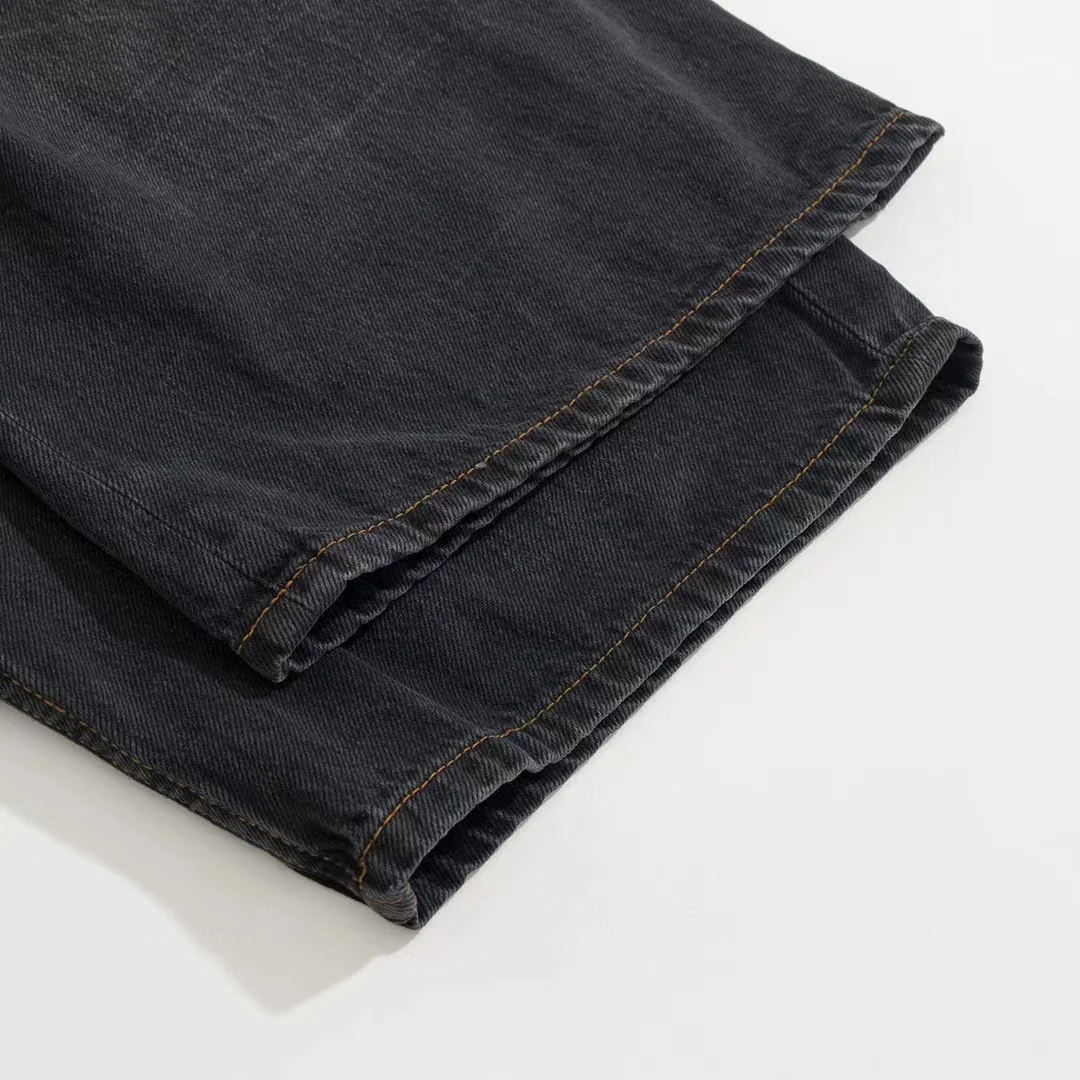 Рисунок 6 - NIGO Отделяемый джинсовый костюм