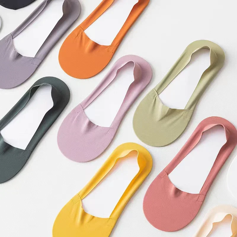 Woman Socks 4 Pairs Shallow Mouthed Invisible Ice Silk Boat Candy Colored Thin Breathable Silicone Non Slip Cotton
