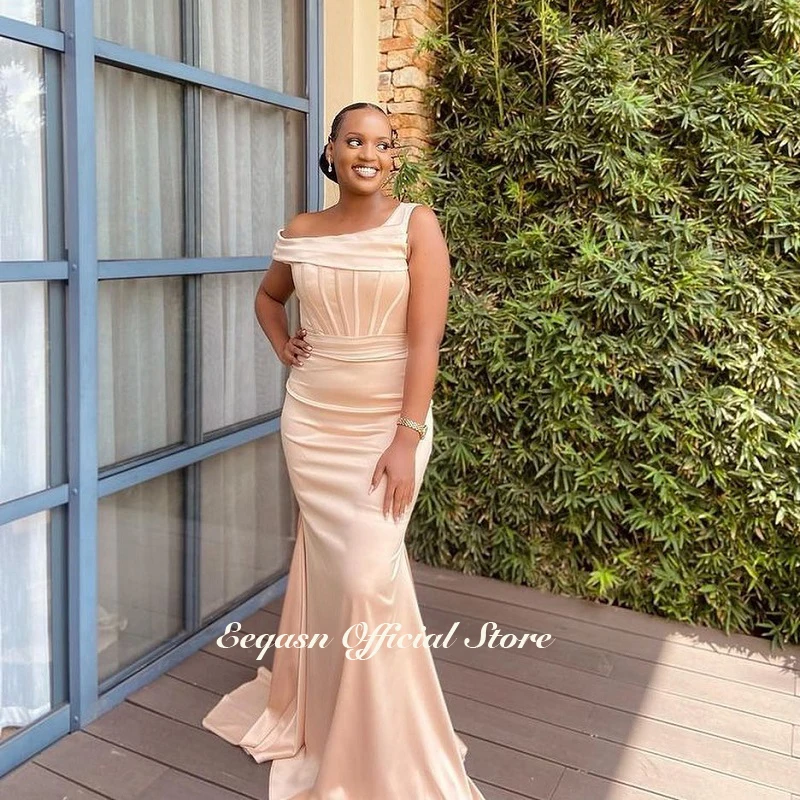 Champagne Mermaid Bridesmaid Dresses One Shoulder Crepe Exposed Boning Maid of Honor Dress Wedding Party Gowns Customized bridesmaid dresses