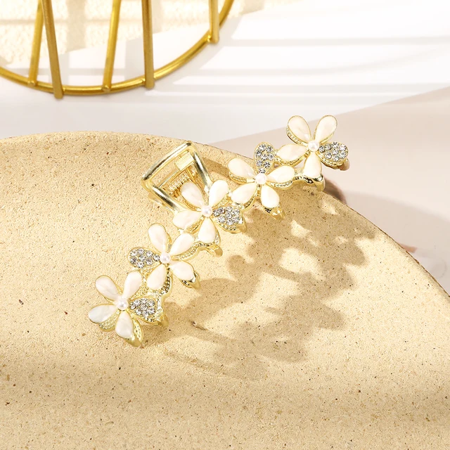 AWAYTR Rhinestone Metal Hair Claw Crab Clip For Women Girls Shiny Barrette Hairpin Crystal Pearl Hair Accessories Jewelry Gift CB0878C