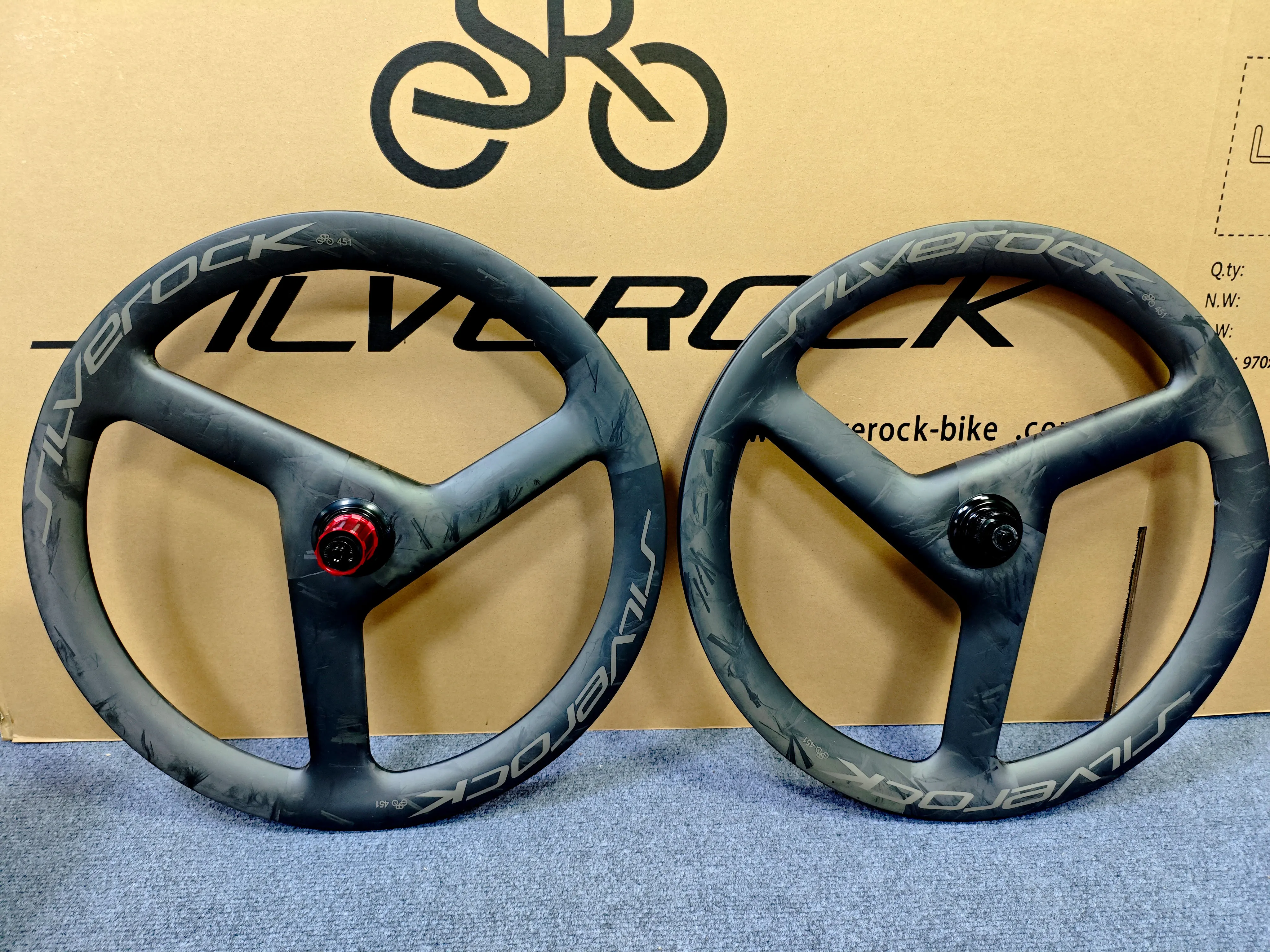 シルバロック トリスポーク カーボンディスクブレーキホイール 20