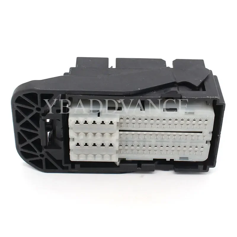 34745-7001 Molex 95 Pin Weibliche Wasserdichte PA66-GF35 Material 