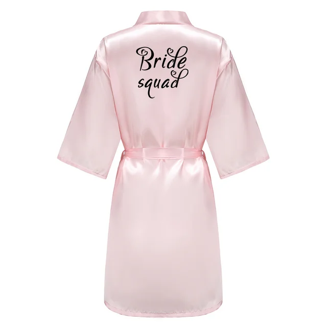 New Bride Bridesmaid Robe With Black Letters Mother Sister of the Bride Wedding Gift Bathrobe Kimono Satin Robes SP005 As the Photo Show