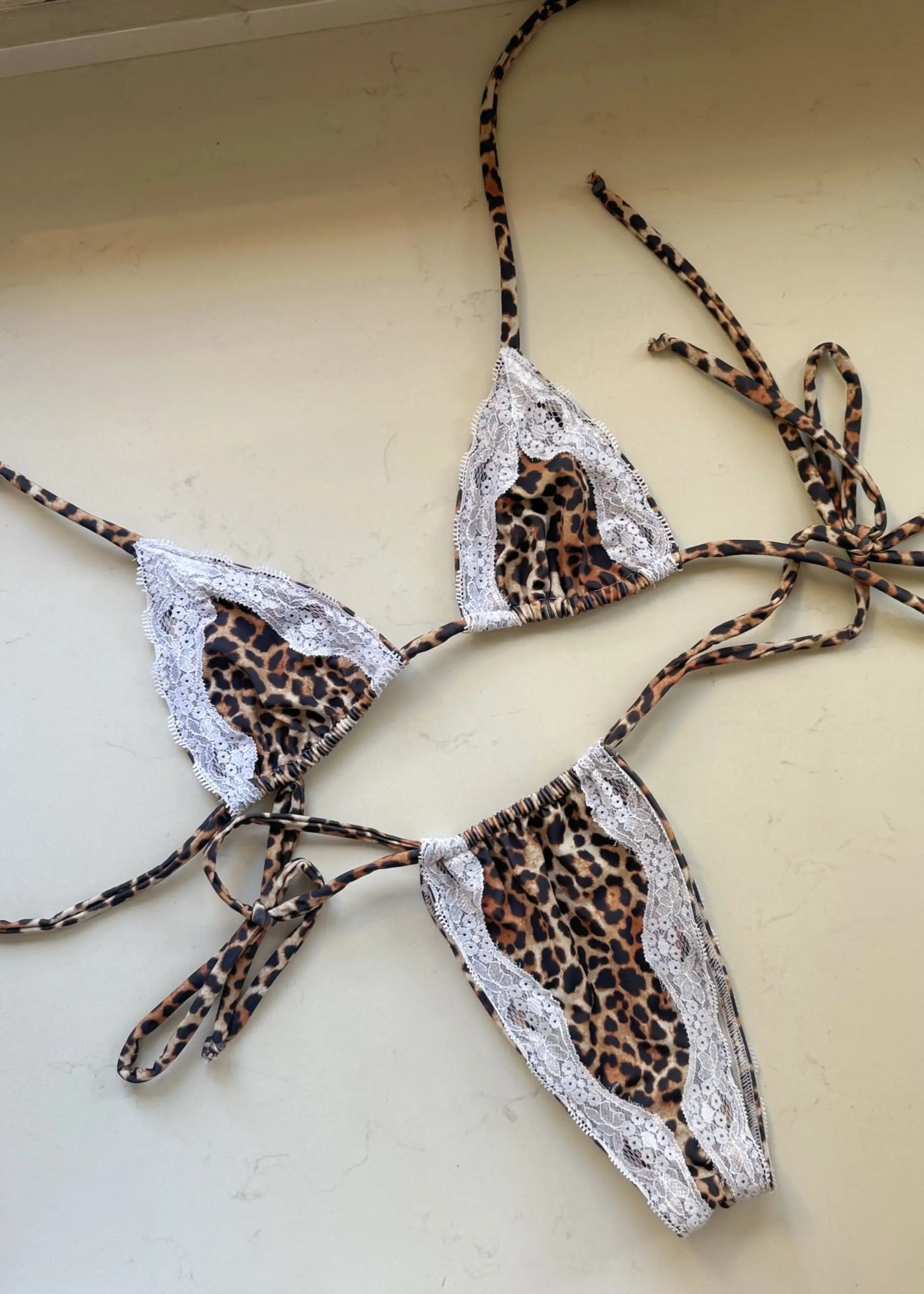 Nuovo Sexy Bikini Brasiliano - Dettaglio inserti in pizzo