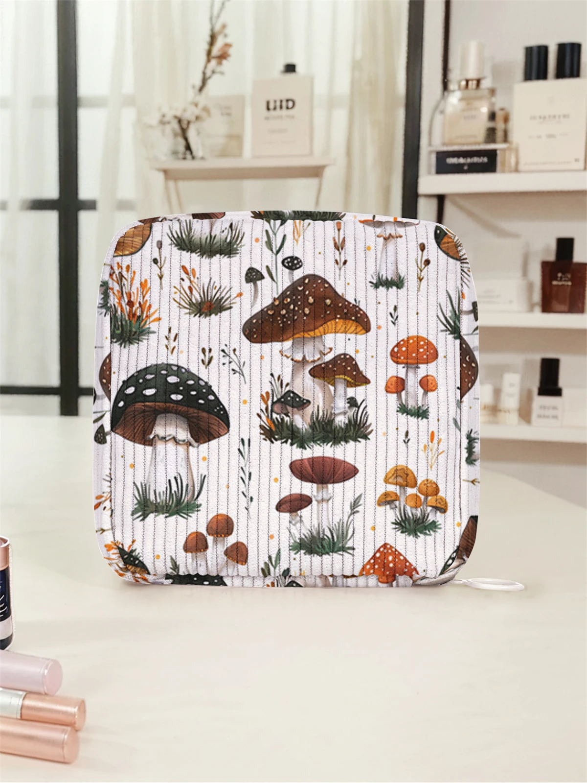 Mushroom pattern printed sanitary napkin storage bag, women's lightweight tissue bag, sanitary tissue bag