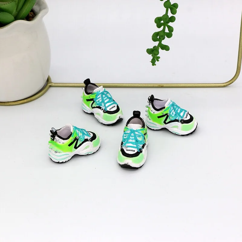 

50pcs/lot Mini Cute Shoes 4cm Kids Toys Birthday Gift Home Decor Dolls