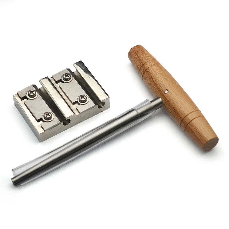 thumbnail image 2 of Oil Cooler Cover For ISUZU NRR NPR NQR Trucks 2002-2010 4HK1 Engine 2 of 14