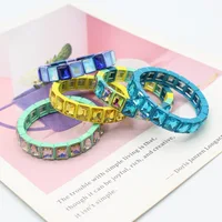 Bracelet élastique en cristal moka 2026 avec manchettes émaillées aux couleurs arc-en-ciel, accessoires pour couple en petite boîte 3