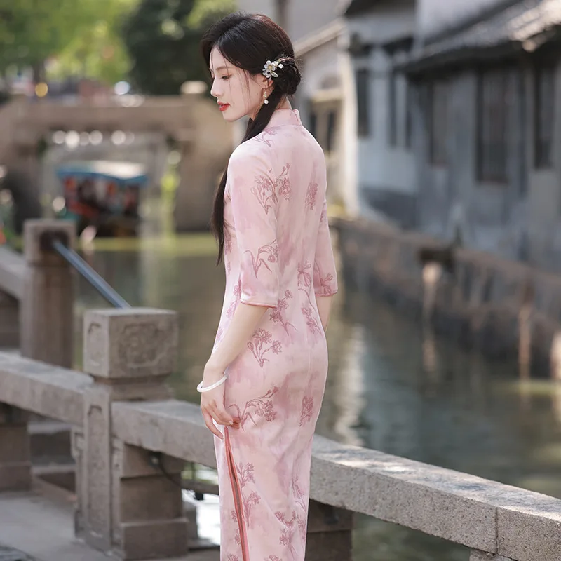 

Yourqipao 2023 Autumn Suede Slant-Breasted Long Cheongsam Literary Retro Party Pink Qipao Chinese Style Evening Dress for Women