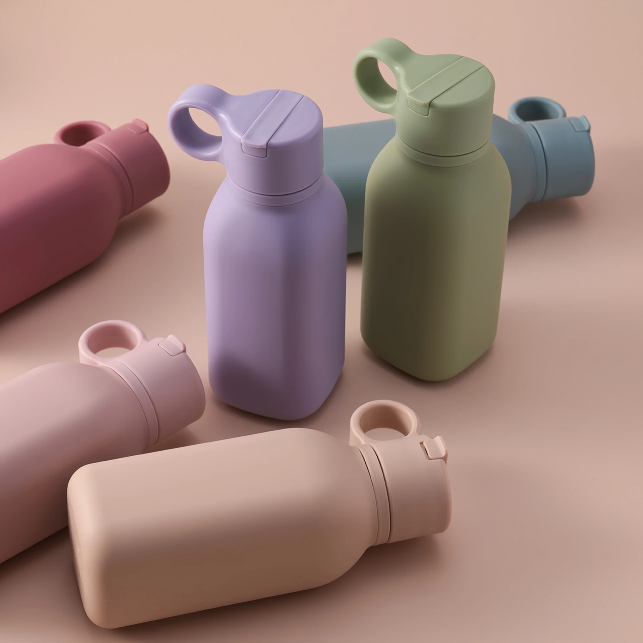 Color Kids 1PCS Silicone Baby Training Cup Flip Top Leakproof Sippy Cup For Infant Feeding Outdoor Sports Travel Baby Stuff