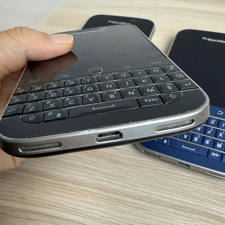 Original BlackBerry Q20 Classic Cellphone 4G 3.5