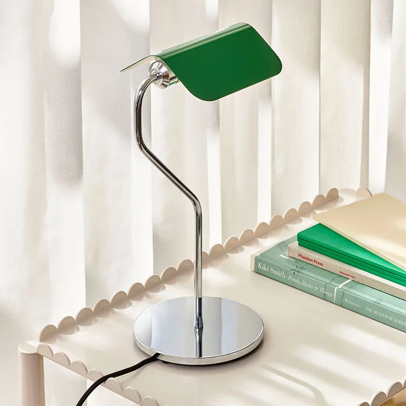

Decorative desk lamp lamp 360-degree rotating lampshade