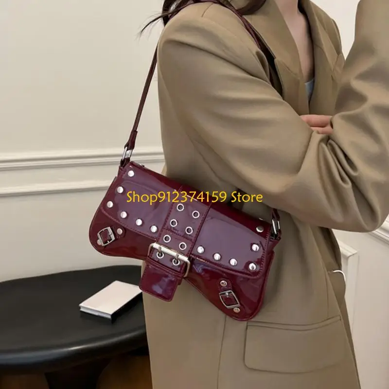 Bolsa de Ombro Feminina em Couro PU Compacta