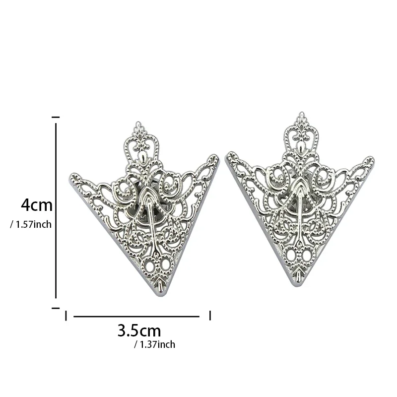 Women Vintage Triangle Shirt Collar Pin Collar Brooch Hollow Out Metal Men Brooch Clothes Decorative Cute Jewelry Accessories