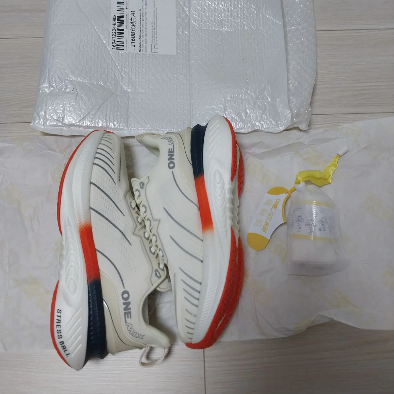 ONEMIX White Road Running Shoes for Men Air Cushion Outdoor Sport Shoes Male Trainers Summer Jogging Shoes Women Footwear photo review