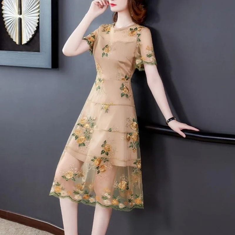 

Casual Dress Female 2023 Lace Dress Women Summer French Minority O Neck Short Sleeve Retro Palace Embroidery Waist Long Dress