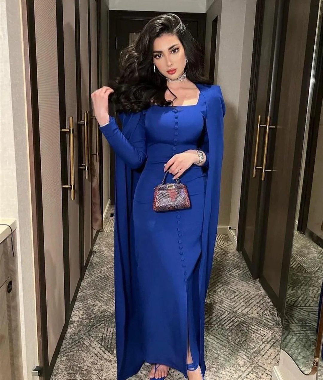 

Vintage Long Royal Blue Crepe Evening Dresses Middle East Square Collar Vestidos Front Split Arabic Prom Gowns for Women