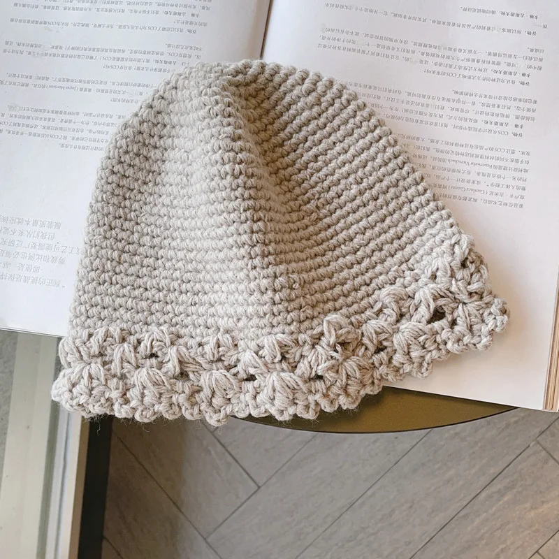 Handgefertigte Fischermütze aus Spitze, süß und lässig, vielseitig, Herbst und Winter, warme Reise-Strickmütze aus Wolle für Damen – Detail 7