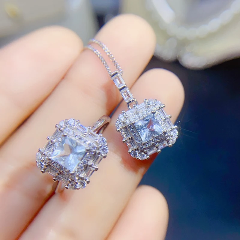 

Женский комплект из кольца и серёг, из серебра 925 пробы