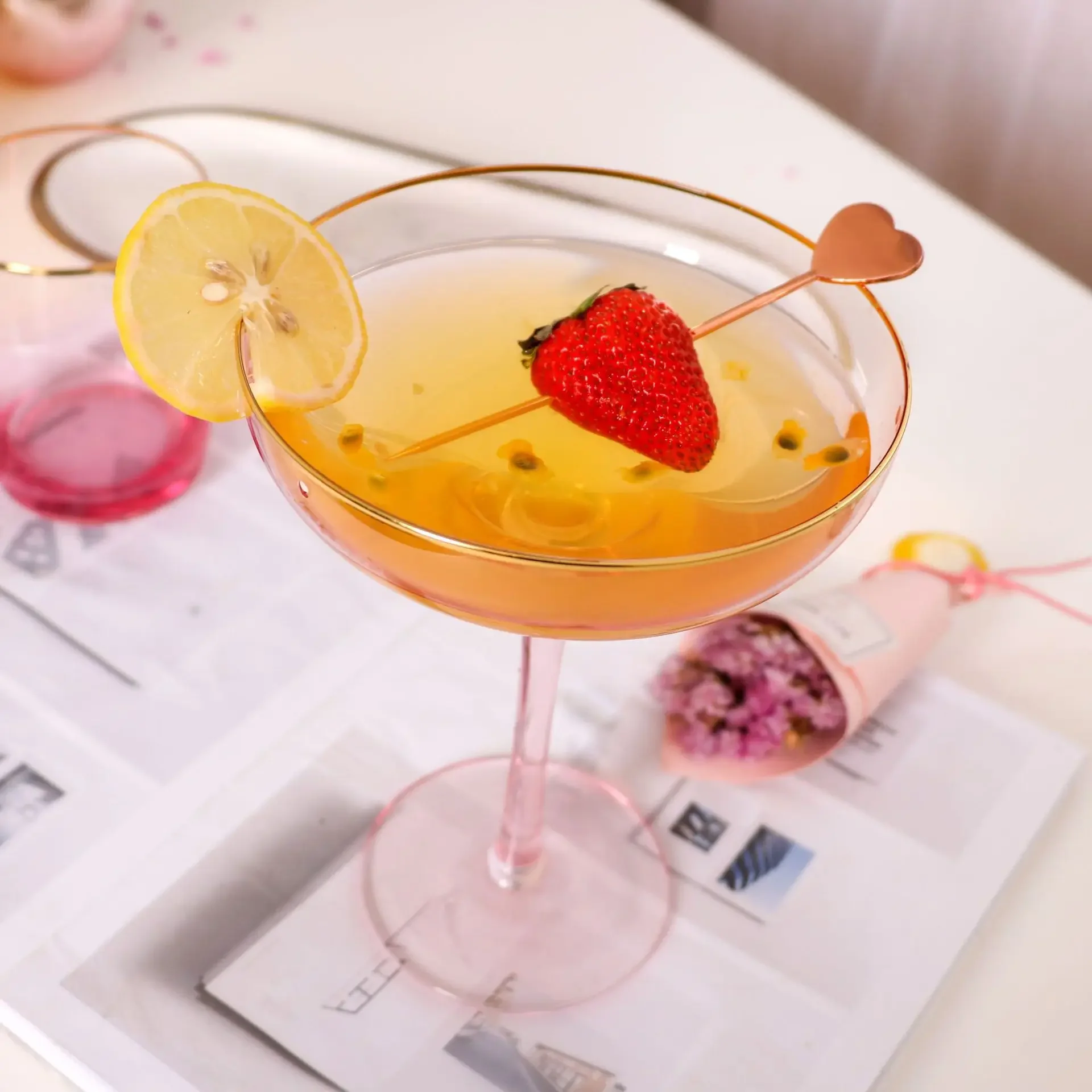 1 Piece Scandinavian Style Wide Mouth Gold Rimmed Cocktail Glasses Pink Grey Creative Margarita Bar Champagne Coupe Goblet Glass