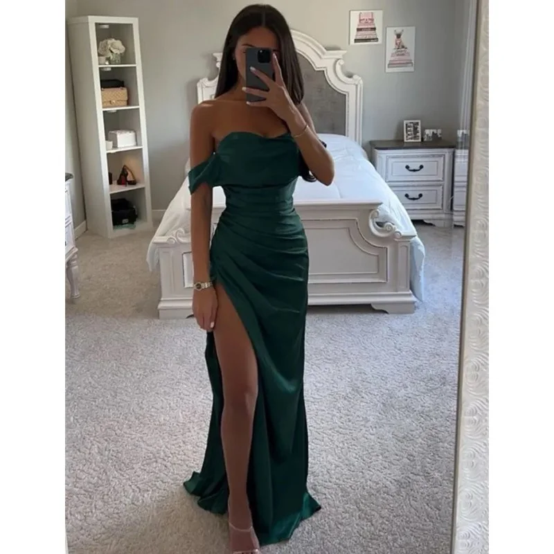 

Newest Bridesmaid Dresses Boat Neck Side Slit Floor Length Silk Satin Pleated Mermaid Bridesmaid Gowns With Lace Up Back