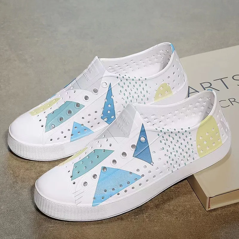 

New Man Woman Shoes Slippers Sandals Two Wear Antiskid Lightweight Beach Sneaker Water Shoe For Men Casual Shoes