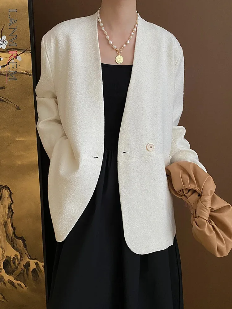 

[LANMREM] Fashion V Neck Blazers For Women Single Button Minimalism Office Lady Jackets Fit Coats 2024 Spring New 26D8603