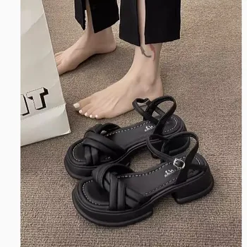 틈새 플랫폼 샌들 여성 여름 새로운 크로스 짠 올 매치 패션 증가 비치 검투사 샌들