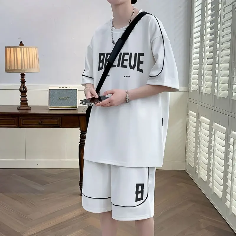 thumbnail image 1 of Conjunto de camiseta y pantalones cortos para hombre para correr, con letras, para correr, color blanco, novedad en camisetas y tops, conjunto de pantalones cortos para hombre, ropa de verano, manga c, 1 of 5